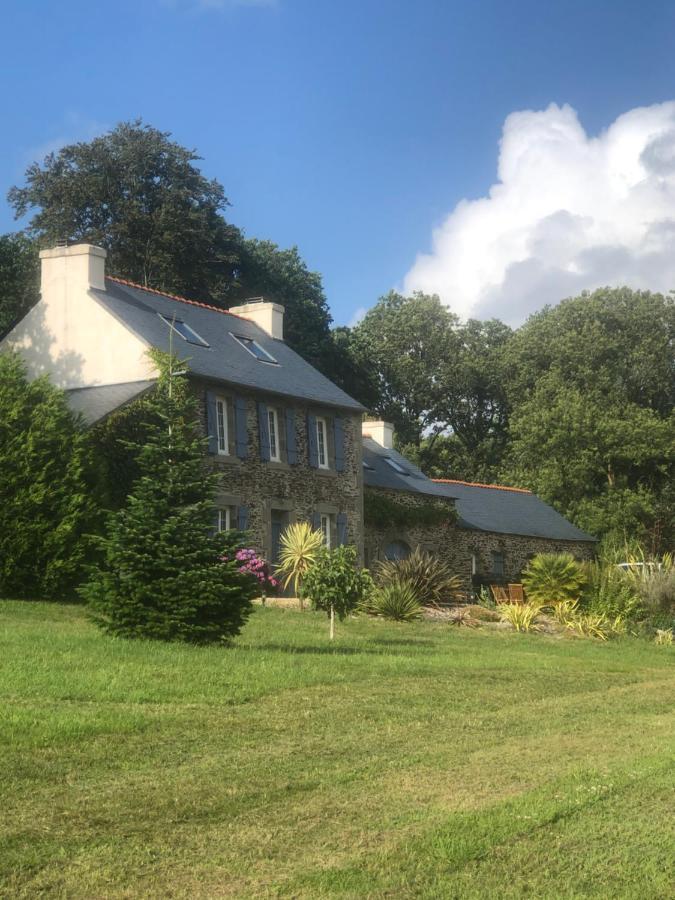Holiday home Equestre Du Dourdu Loperec